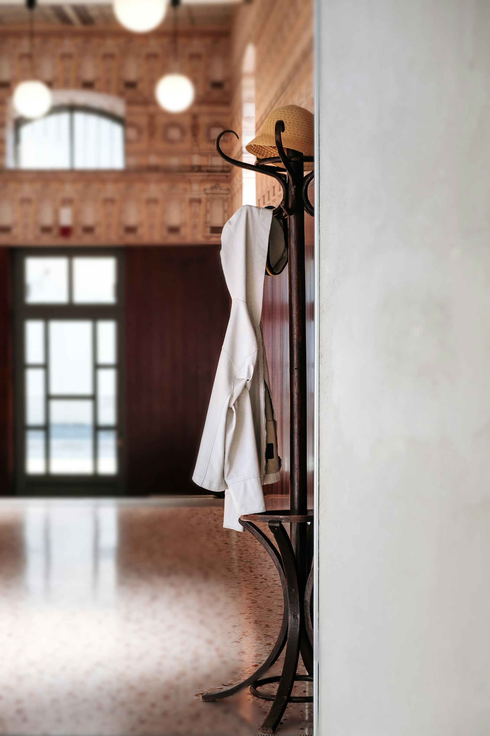 40代ファッションの悩みTOP3｜「似合う服がわからない」を卒業する、3万人を診た現役スタイリストの解決法